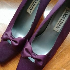 Sam & Libby 7M Eggplant Satin Pumps EUC
